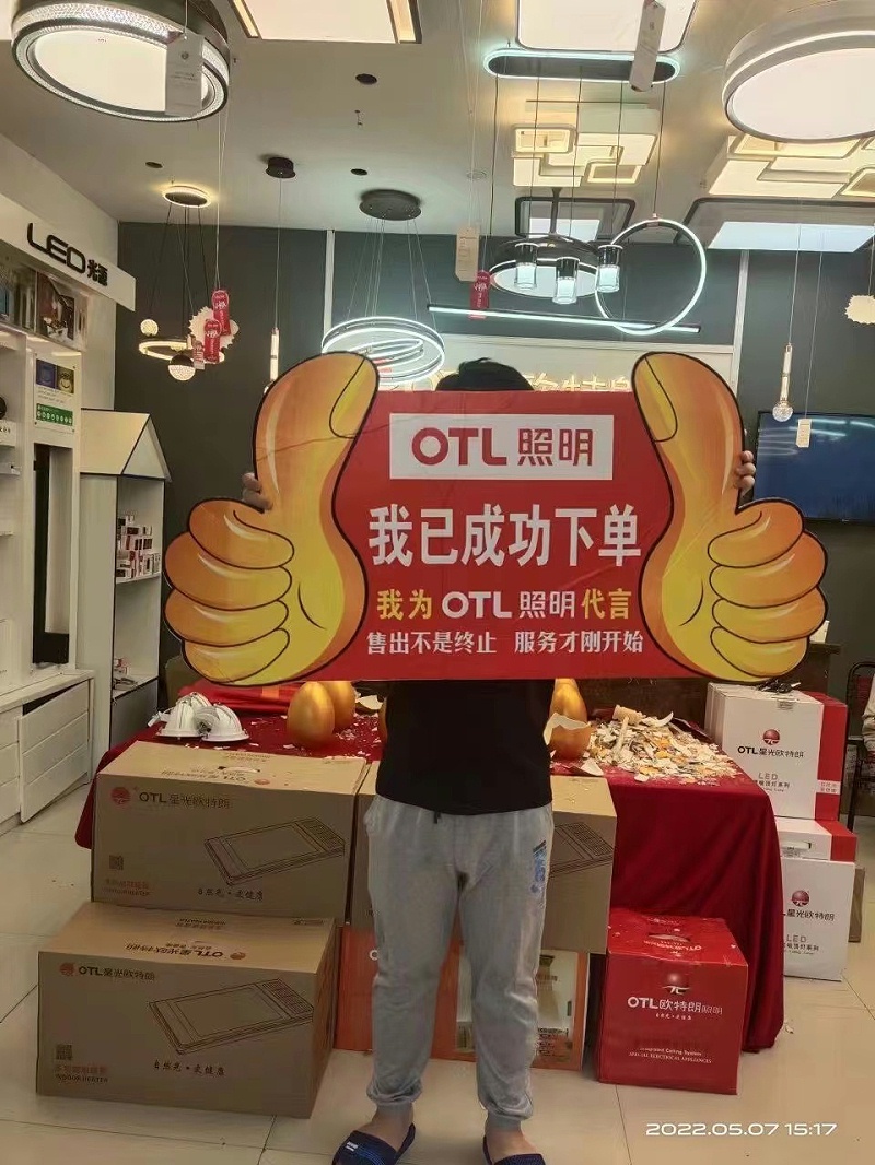 027deaa8cd79215cb79d3206d8656c3